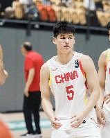 孔德昕：加拿大U19冲筐+前板一招解决80%回合 我们小组确实很魔鬼